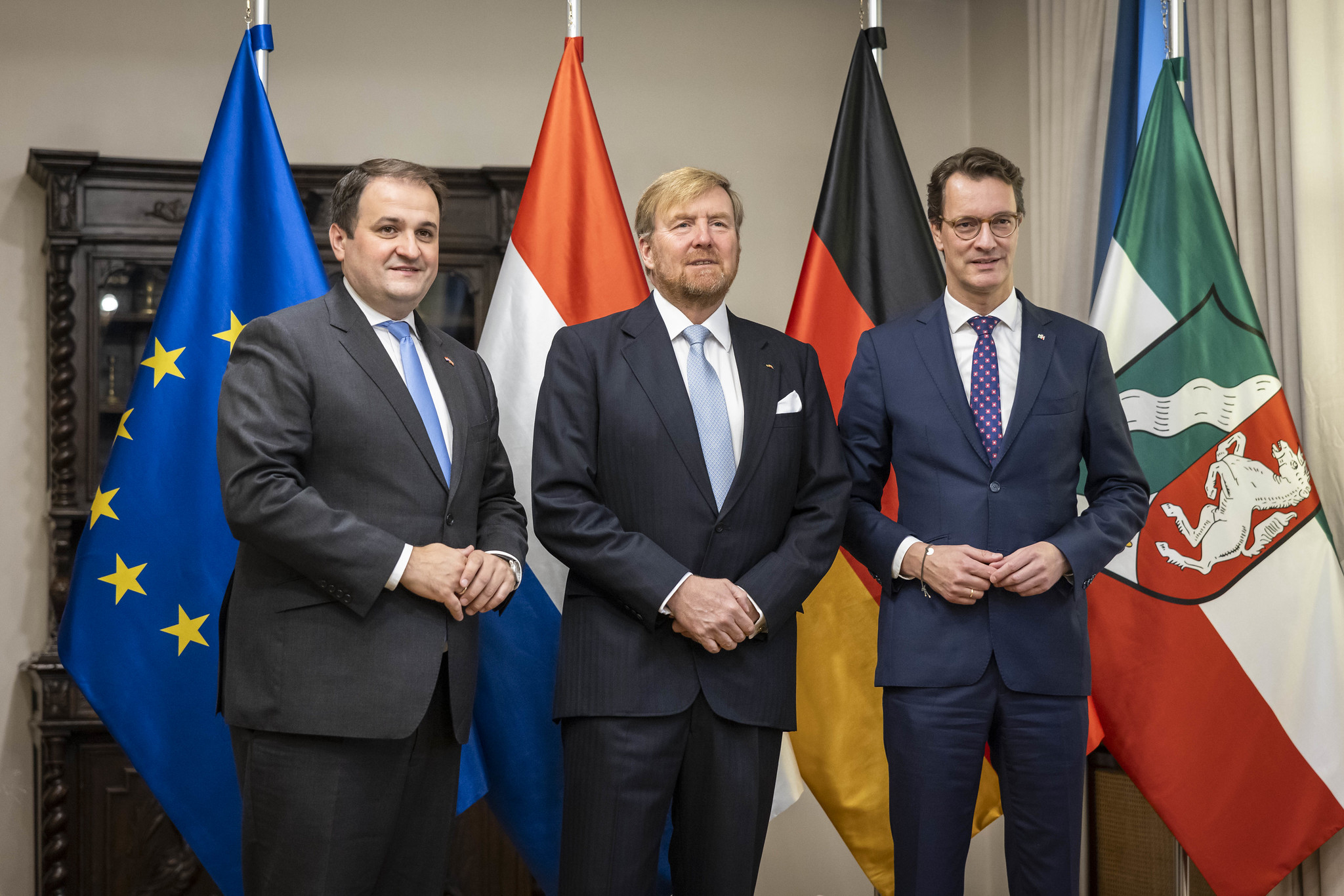 53337721569 F28d53051e K