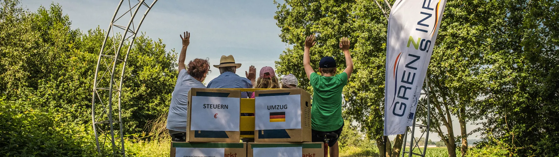 Der Grenzinfopunkt Der Euregio Rhein Waal Berät Grenzpendler Über Wohnen, Arbeiten Und Studieren Im Nachbarland.